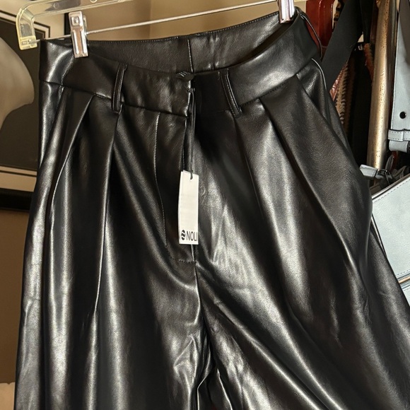 Leather trouser pants in black from the Noli shop. - Picture 2 of 3